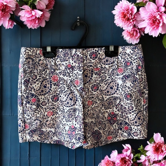 Ann Taylor White Floral & Paisley Print Shorts - Picture 14 of 14